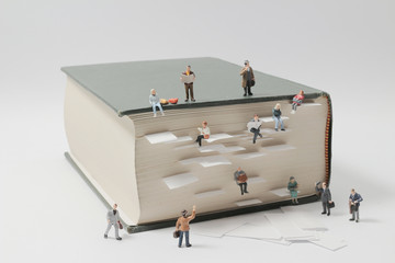 、为什么说旅游使人们产生了“空间距离”和“时间距离“,其依据是什么-