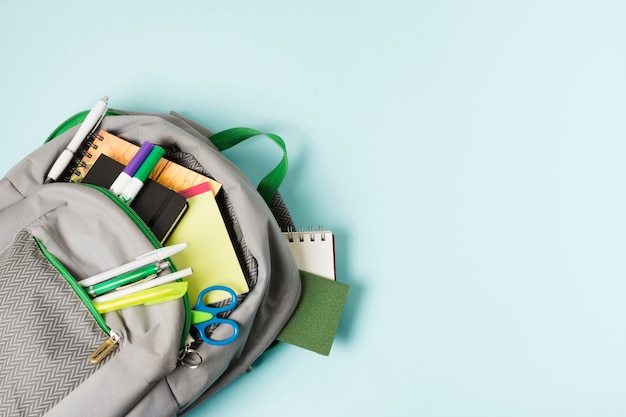 、为什么说旅游使人们产生了“空间距离”和“时间距离“,其依据是什么-